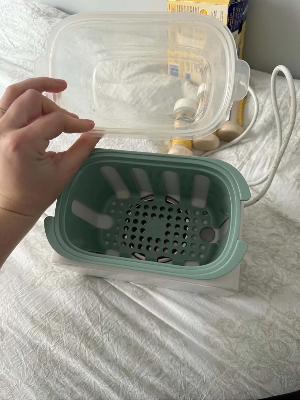 Momyeasy White and Mint Electric Sterilizer - Baby Bottle & Food Sanitizer